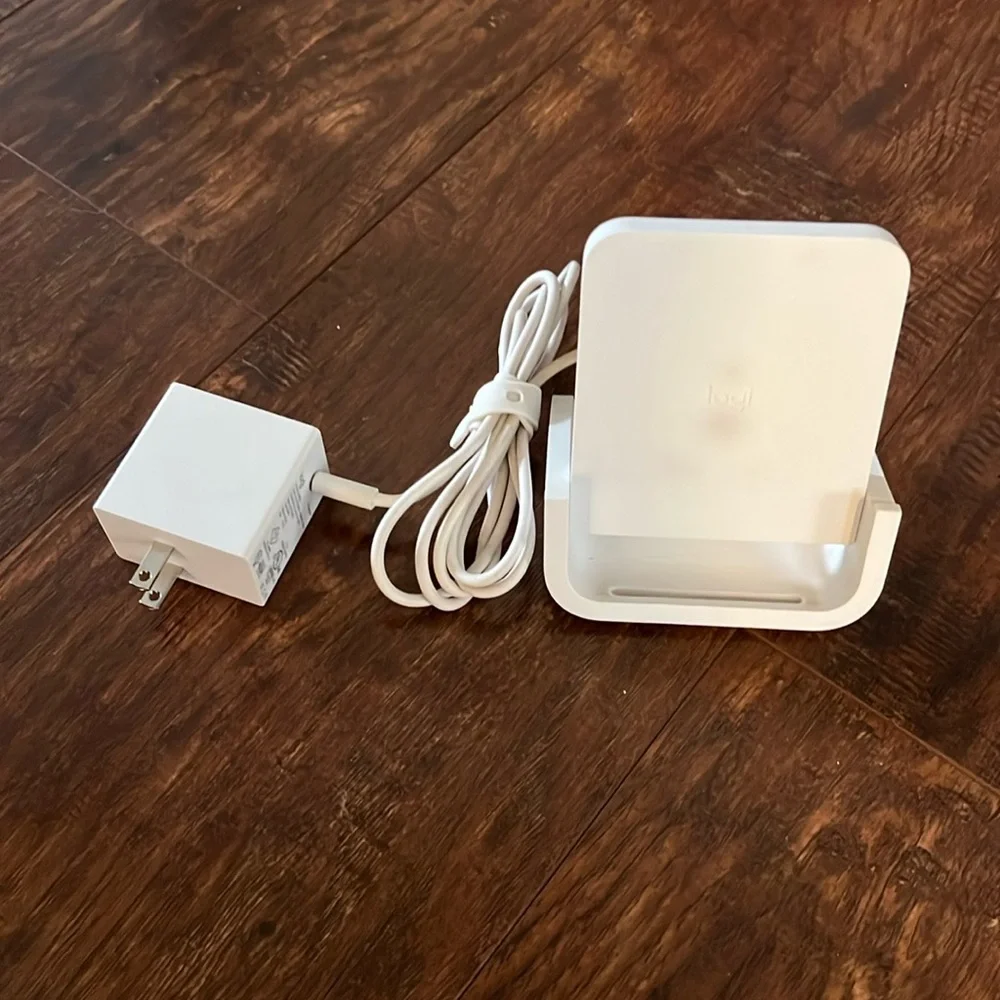 Logi Wireless Charger Stand